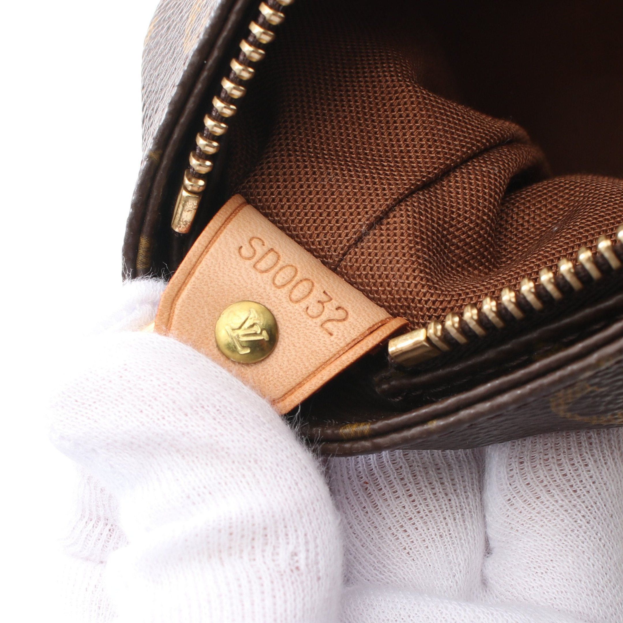 Louis Vuitton Louis Vuitton Kabamezo Monogram Shoulder Bag Tote Leather Brown Size ONE SIZE - 5 Thumbnail