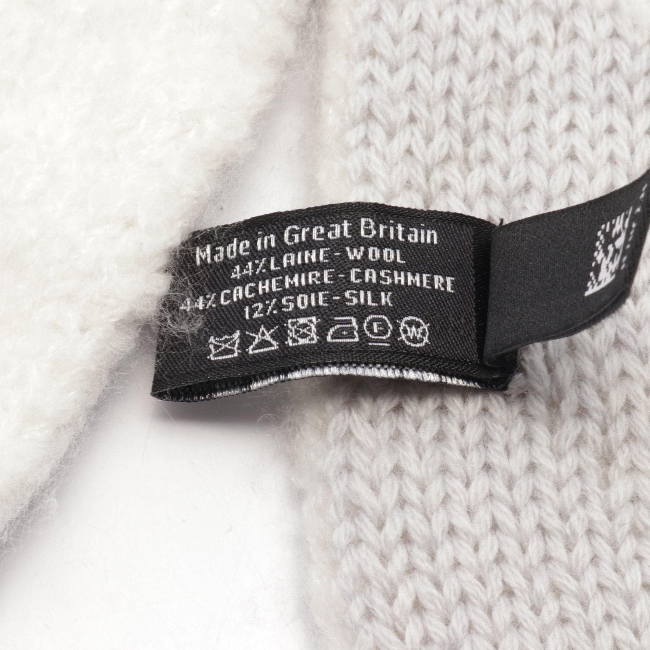 Chanel Chanel Coco Mark Camellia Scarf Logo Wool Cashmere Silk White Gray Size ONE SIZE - 3 Thumbnail