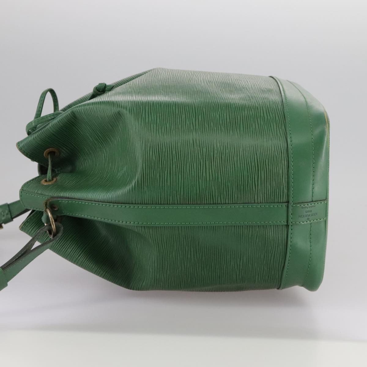 Louis Vuitton Noe Green Leather Shoulder Bag (Pre-Owned) Size ONE SIZE - 3 Thumbnail