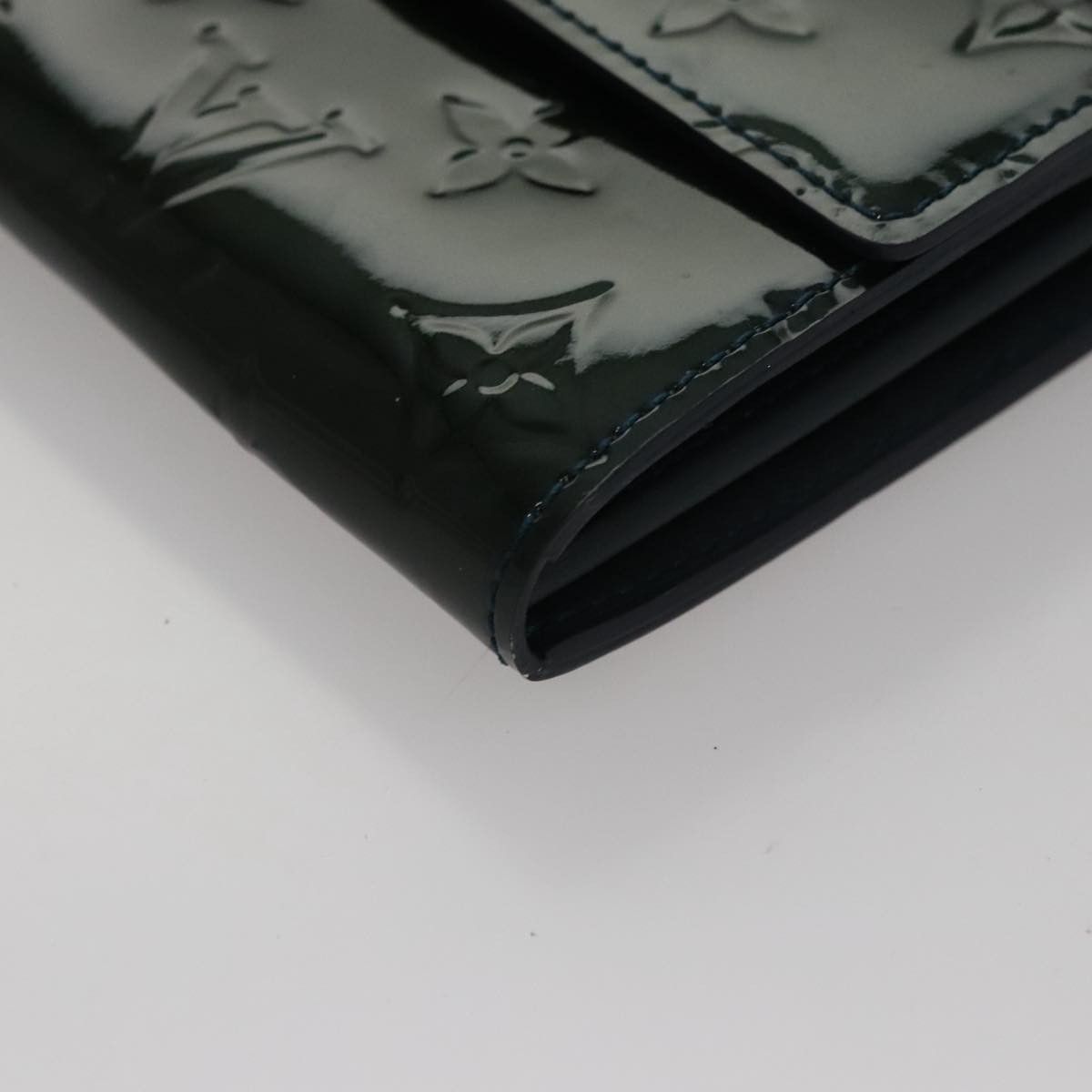 Louis Vuitton Portefeuille Sarah Green Patent Leather Wallet (Pre-Owned) Size ONE SIZE - 8 Thumbnail