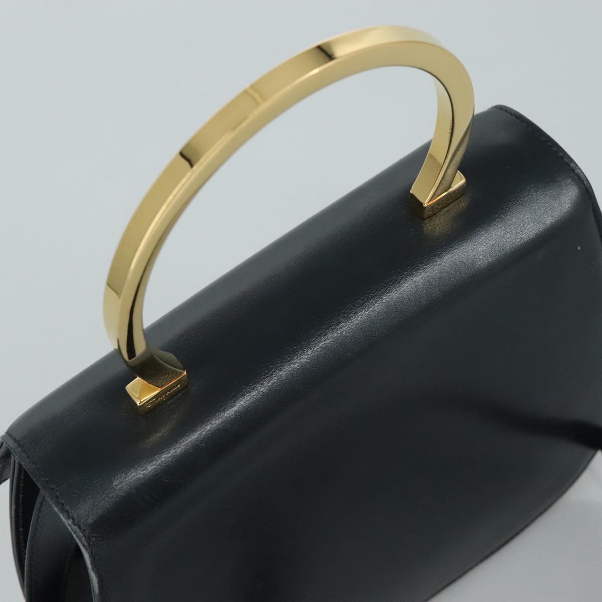 Salvatore Ferragamo Black Leather Handbag (Pre-Owned) Size ONE SIZE - 16 Thumbnail