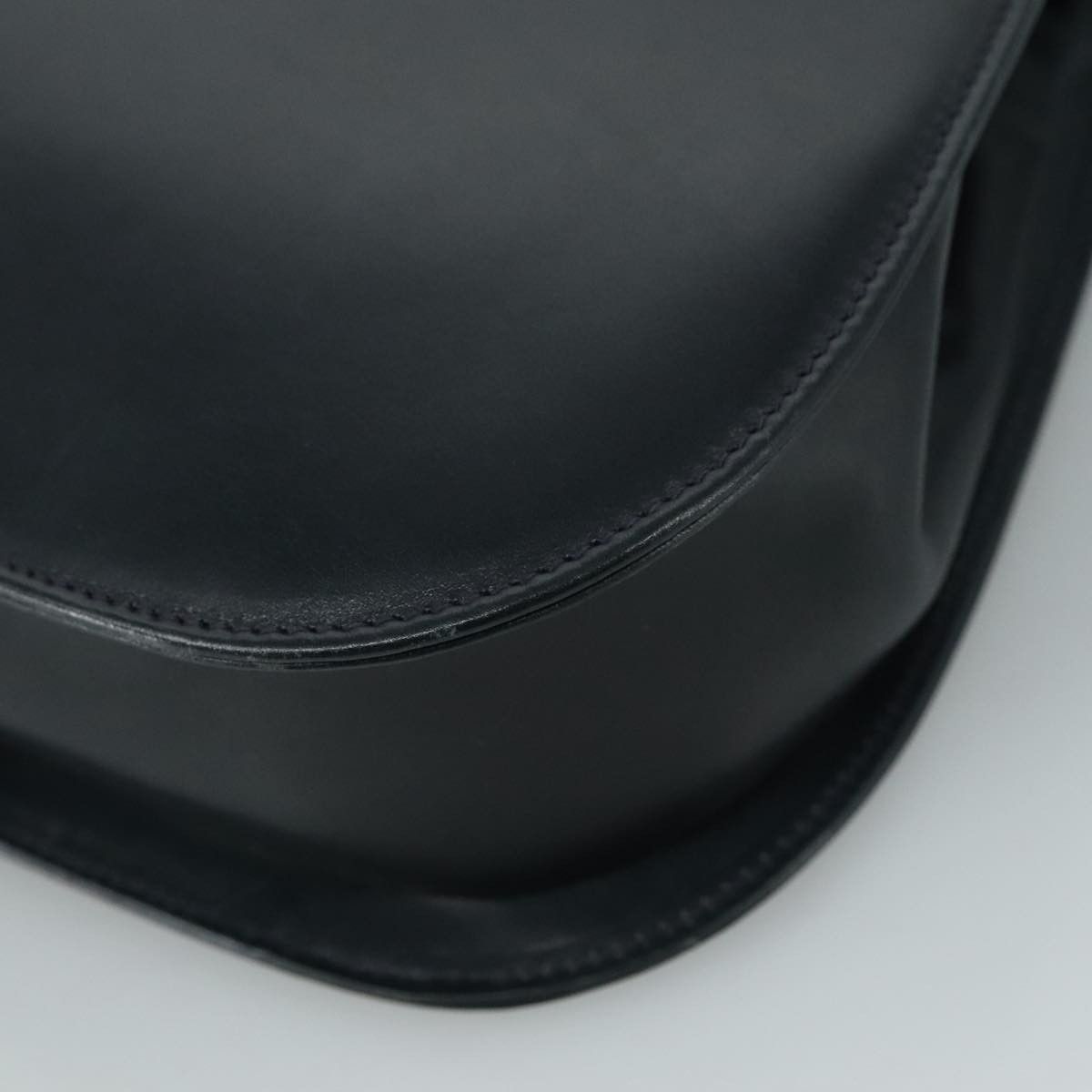 Salvatore Ferragamo Black Leather Handbag (Pre-Owned) Size ONE SIZE - 7 Thumbnail