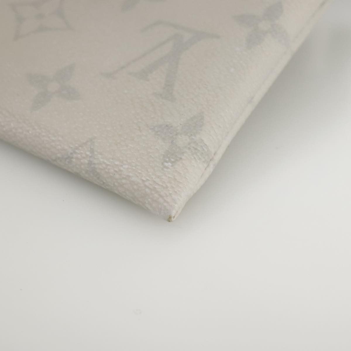 Louis Vuitton Discovery Grey Canvas Clutch Bag (Pre-Owned) Size ONE SIZE - 9 Thumbnail