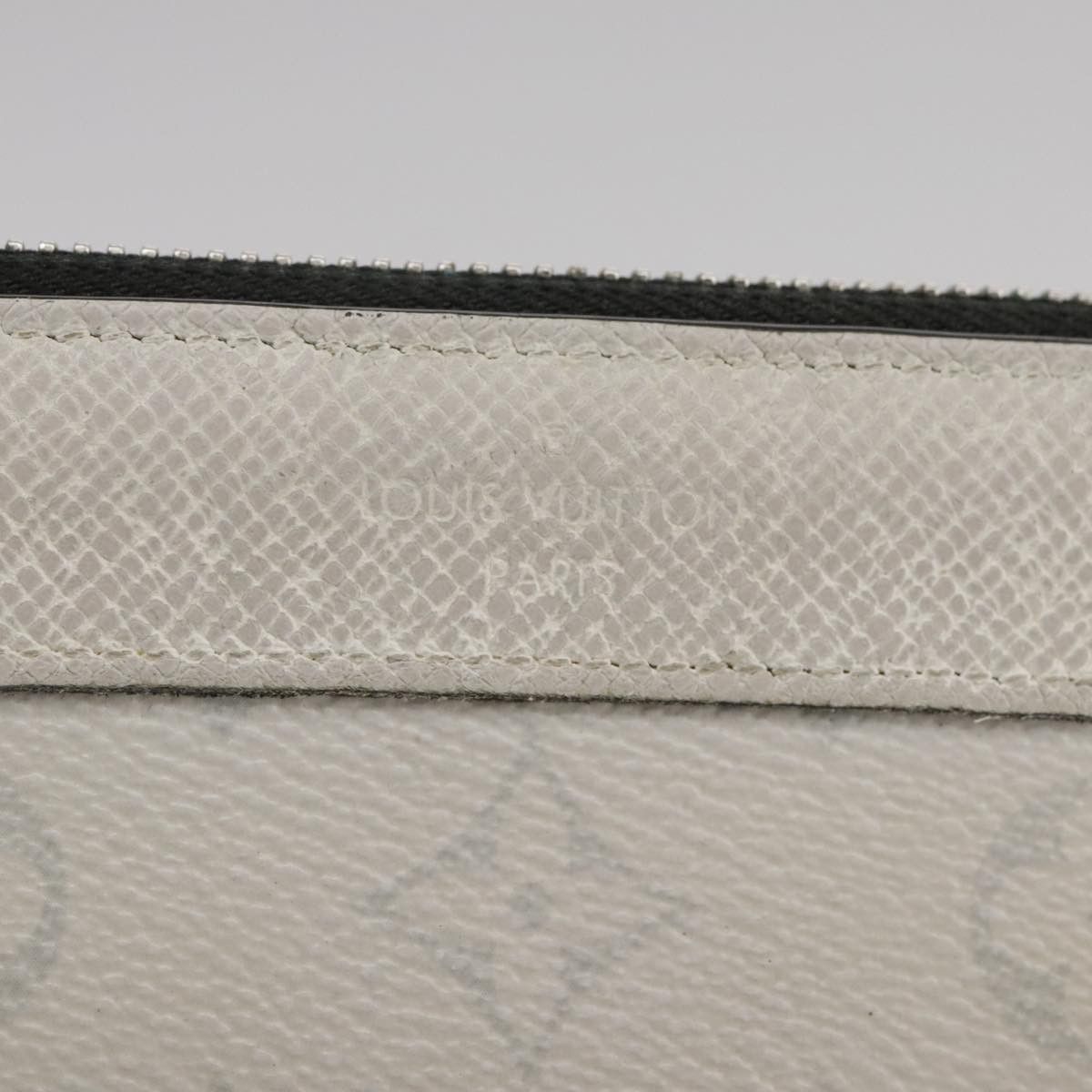 Louis Vuitton Discovery Grey Canvas Clutch Bag (Pre-Owned) Size ONE SIZE - 17 Thumbnail