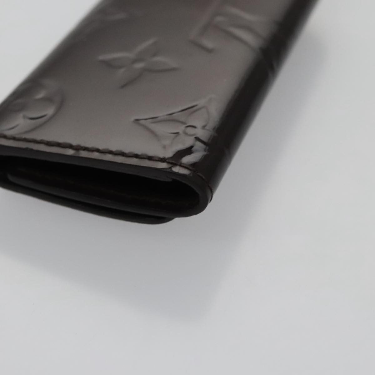 Louis Vuitton Multiclés 4 Burgundy Patent Leather Wallet (Pre-Owned) Size ONE SIZE - 9 Thumbnail