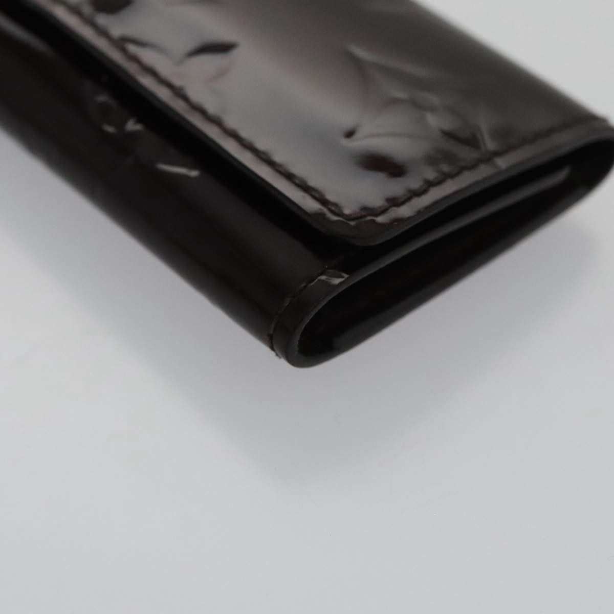 Louis Vuitton Multiclés 4 Burgundy Patent Leather Wallet (Pre-Owned) Size ONE SIZE - 8 Thumbnail