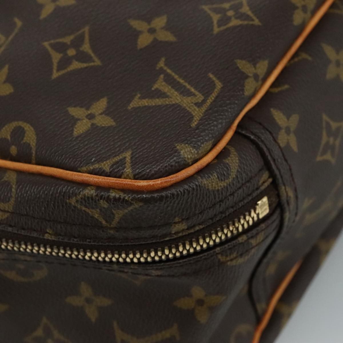 Louis Vuitton Excursion Brown Canvas Handbag (Pre-Owned) Size ONE SIZE - 9 Thumbnail