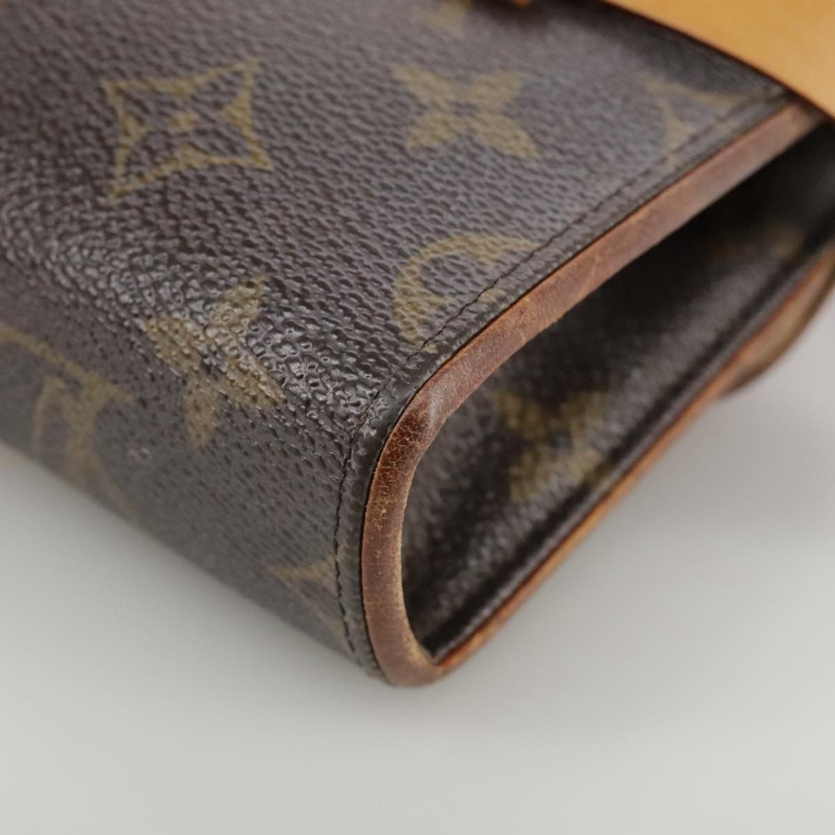 Louis Vuitton Florentine Brown Canvas Clutch Bag (Pre-Owned) Size ONE SIZE - 9 Thumbnail