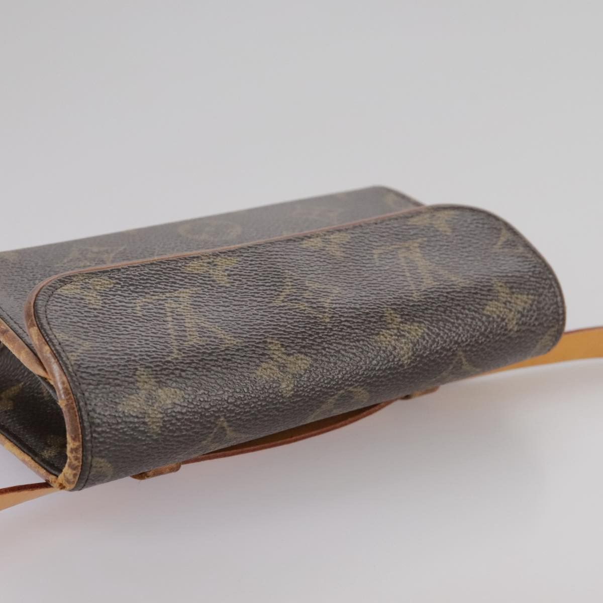Louis Vuitton Florentine Brown Canvas Clutch Bag (Pre-Owned) Size ONE SIZE - 18 Thumbnail