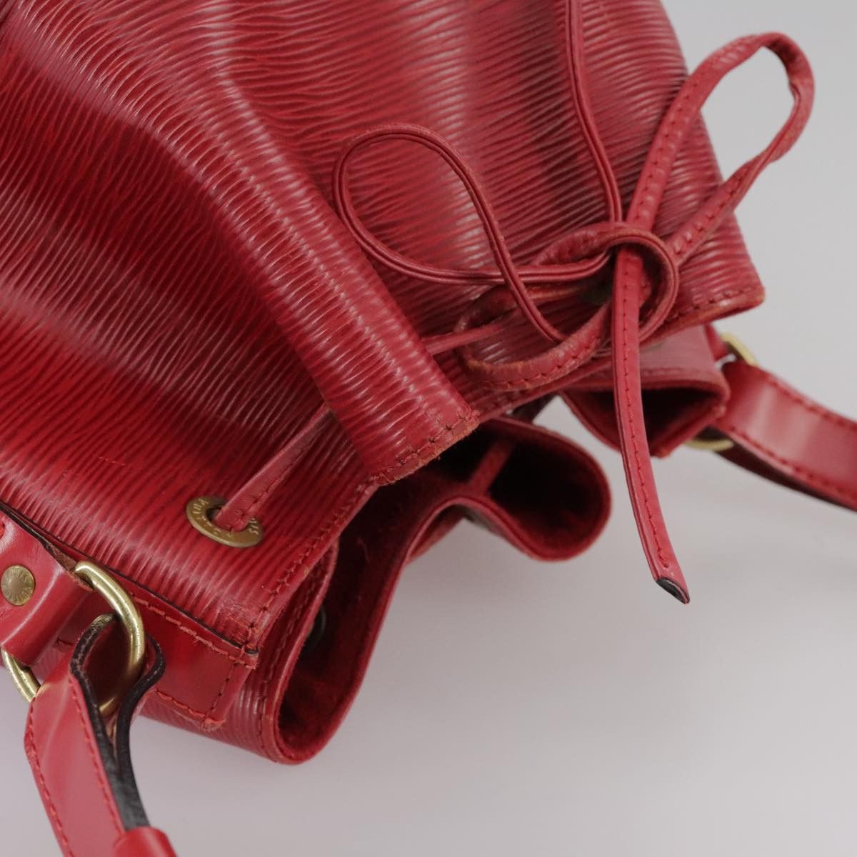 Louis Vuitton Petit Noé Red Leather Shoulder Bag (Pre-Owned) Size ONE SIZE - 14 Thumbnail