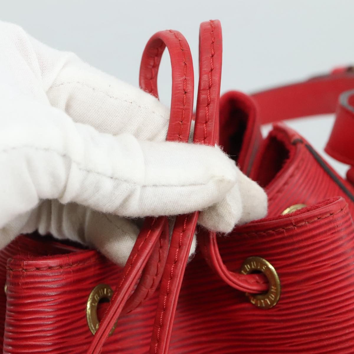 Louis Vuitton Noé Red Leather Shoulder Bag (Pre-Owned) Size ONE SIZE - 12 Thumbnail