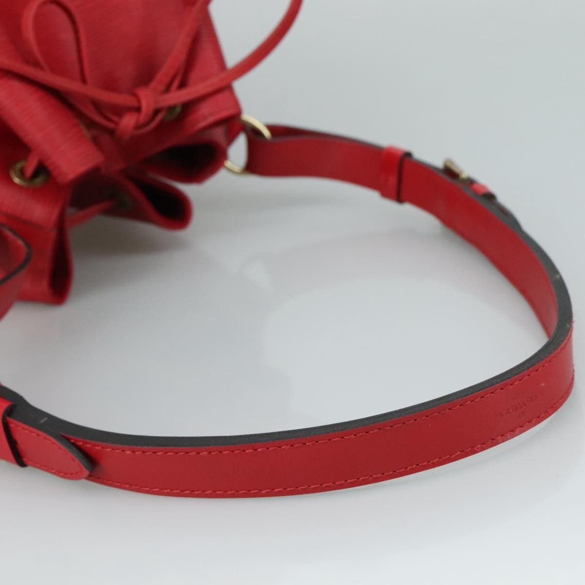 Louis Vuitton Noé Red Leather Shoulder Bag (Pre-Owned) Size ONE SIZE - 10 Thumbnail