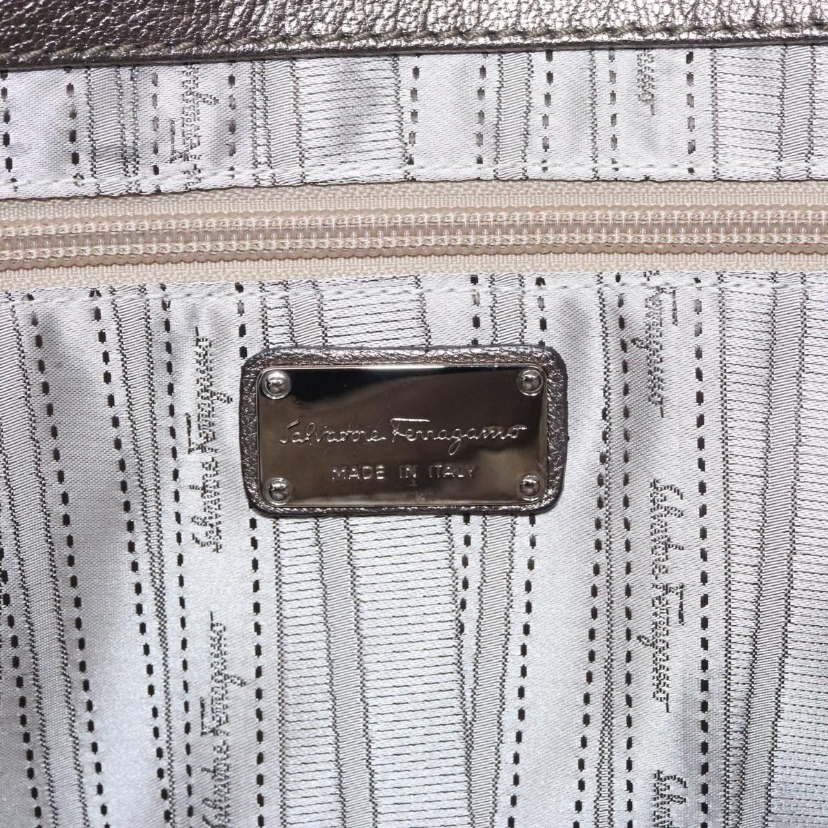 Salvatore Ferragamo Gancini Silver Leather Handbag (Pre-Owned) Size ONE SIZE - 15 Thumbnail
