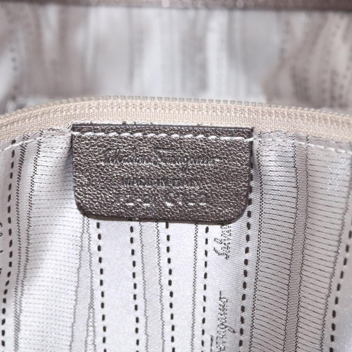 Salvatore Ferragamo Gancini Silver Leather Handbag (Pre-Owned) Size ONE SIZE - 14 Thumbnail