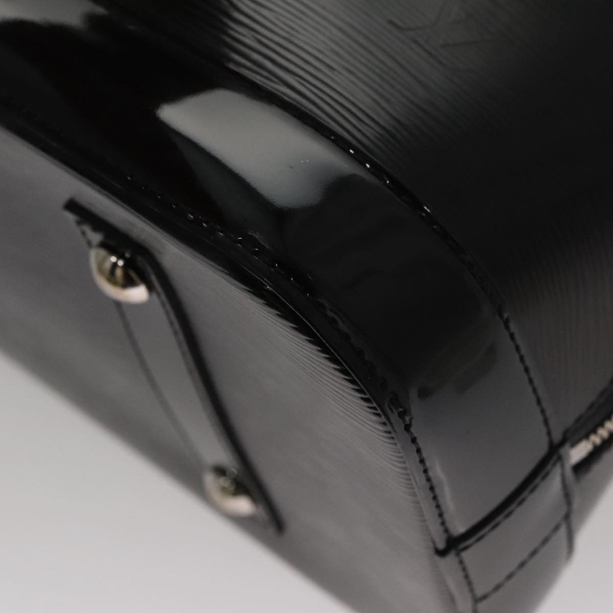 Louis Vuitton Alma Black Leather Handbag (Pre-Owned) Size ONE SIZE - 10 Thumbnail