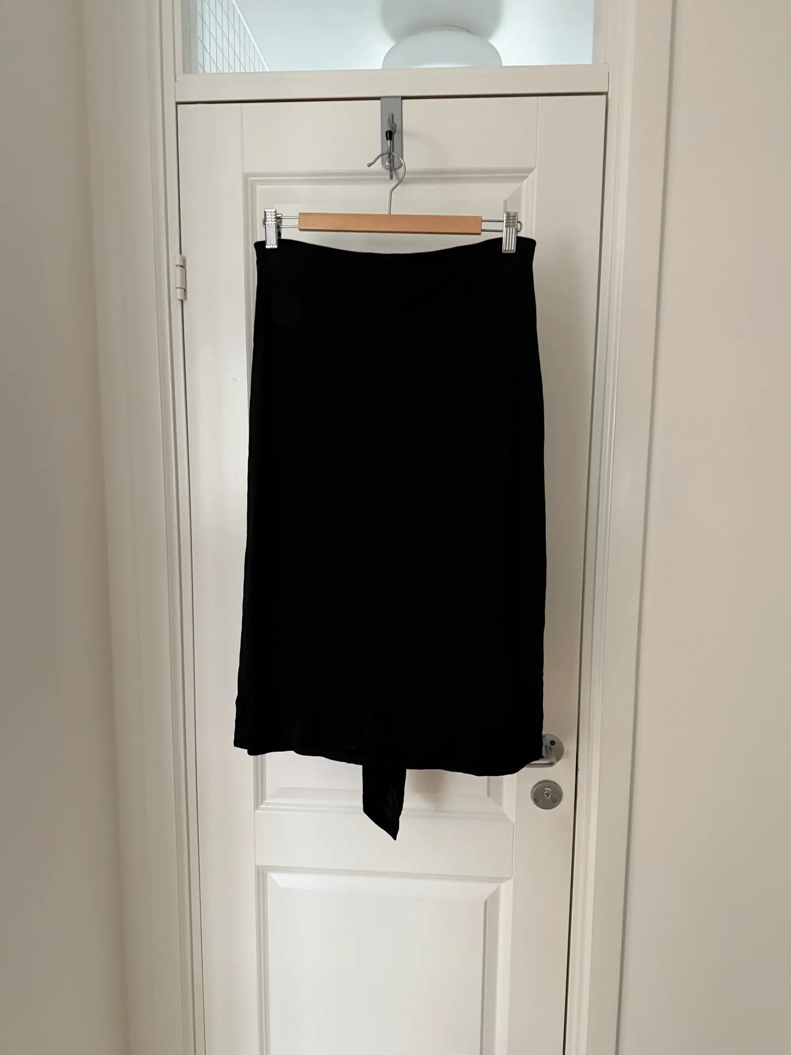 Filippa K Filippa K Skirt Size 28" / US 6 / IT 42 - 3 Thumbnail