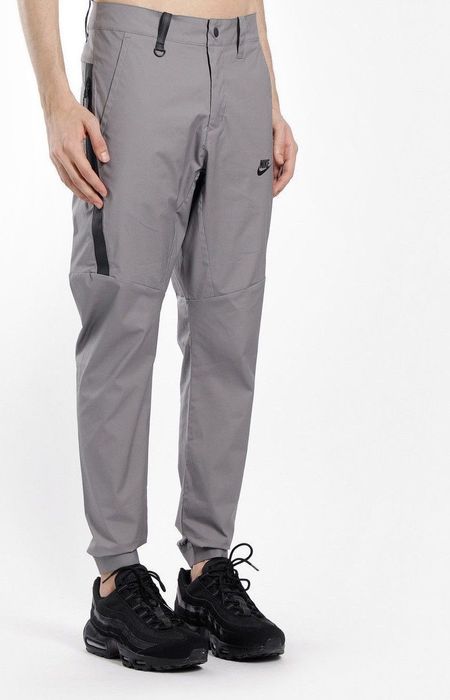 Nike bonded woven online jogger