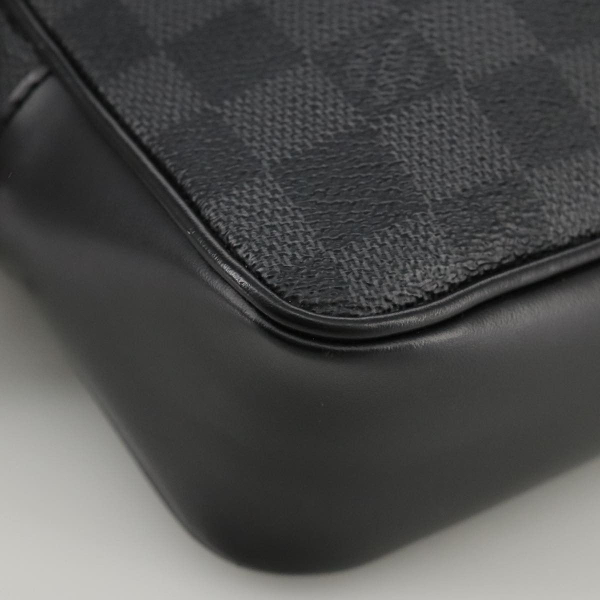 Louis Vuitton Kasaï Black Canvas Clutch Bag (Pre-Owned) Size ONE SIZE - 5 Thumbnail