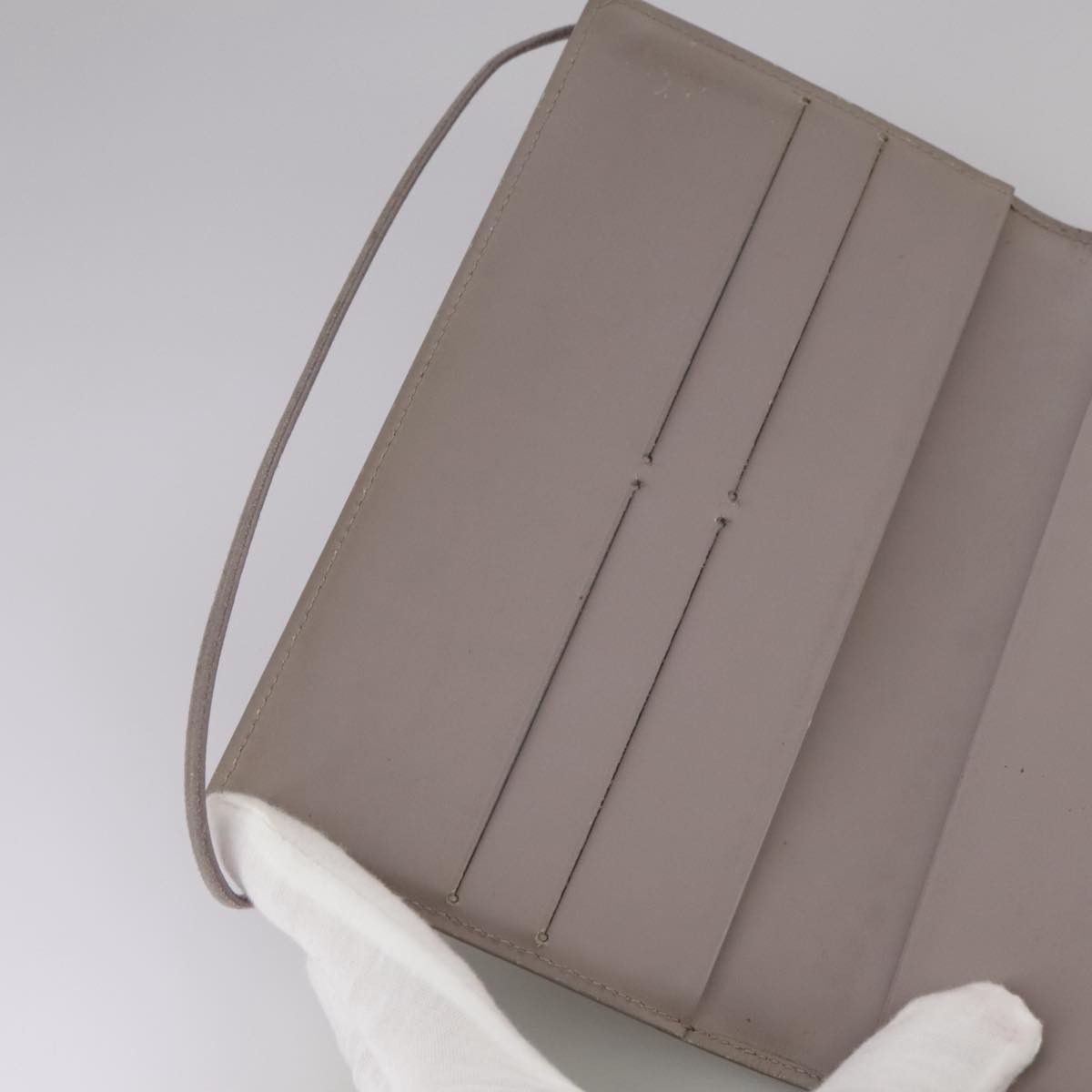 Louis Vuitton Agenda Grey Leather Wallet (Pre-Owned) Size ONE SIZE - 15 Thumbnail