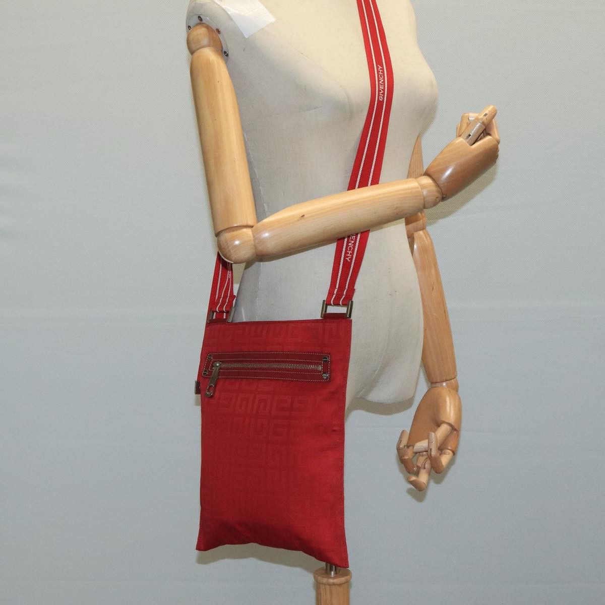 Givenchy Red Canvas Shoulder Bag (Pre-Owned) Size ONE SIZE - 15 Thumbnail