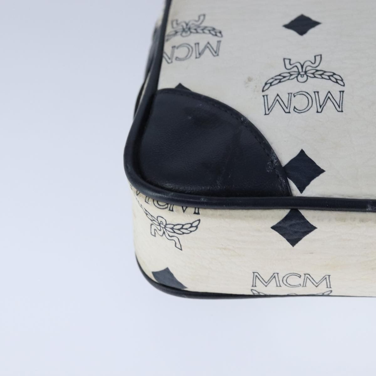 MCM Visetos White Canvas Clutch Bag (Pre-Owned) Size ONE SIZE - 7 Thumbnail