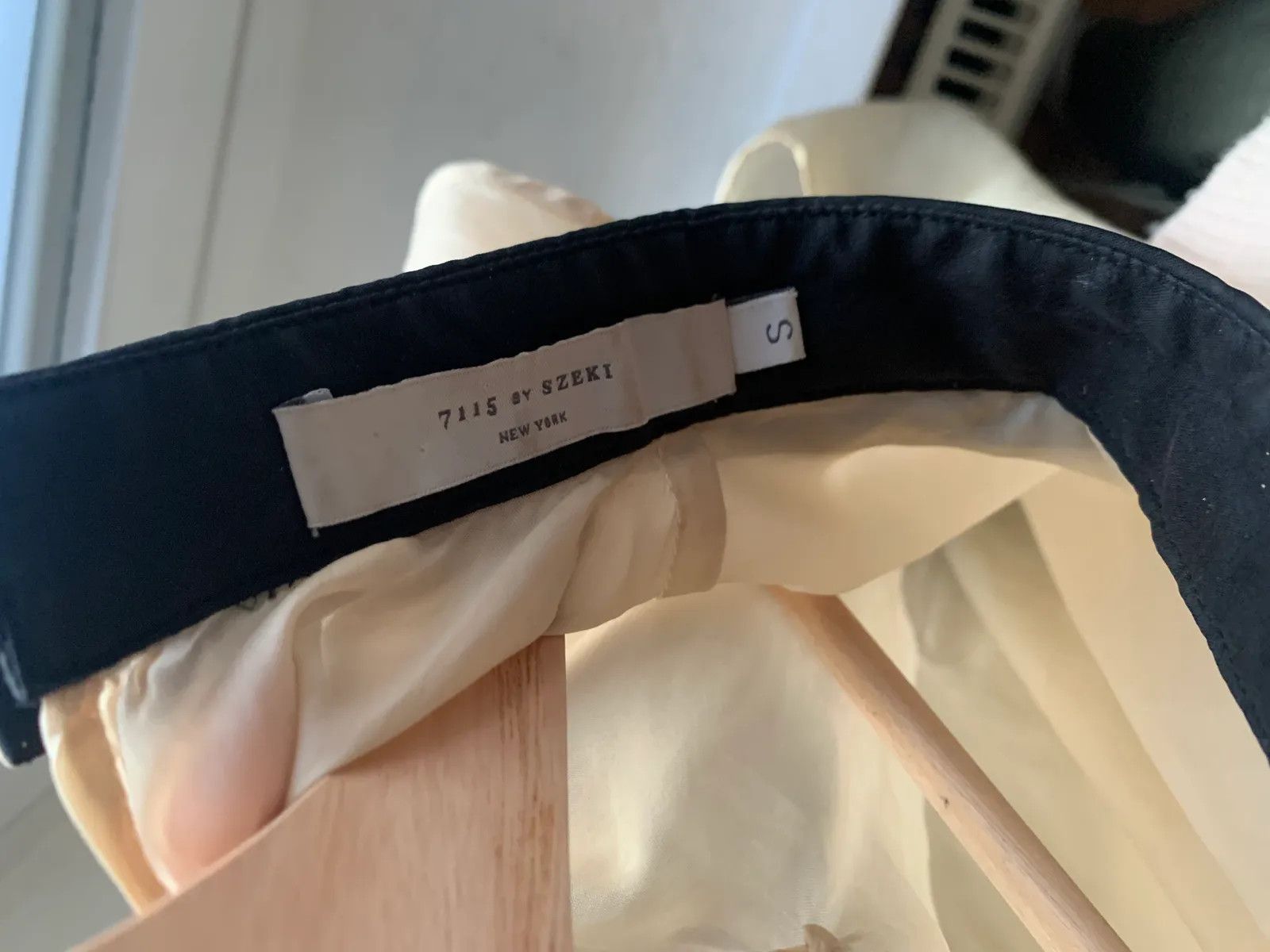 7115 by Szeki 7115. by Szeki Blouse Size S / US 4 / IT 40 - 2 Thumbnail
