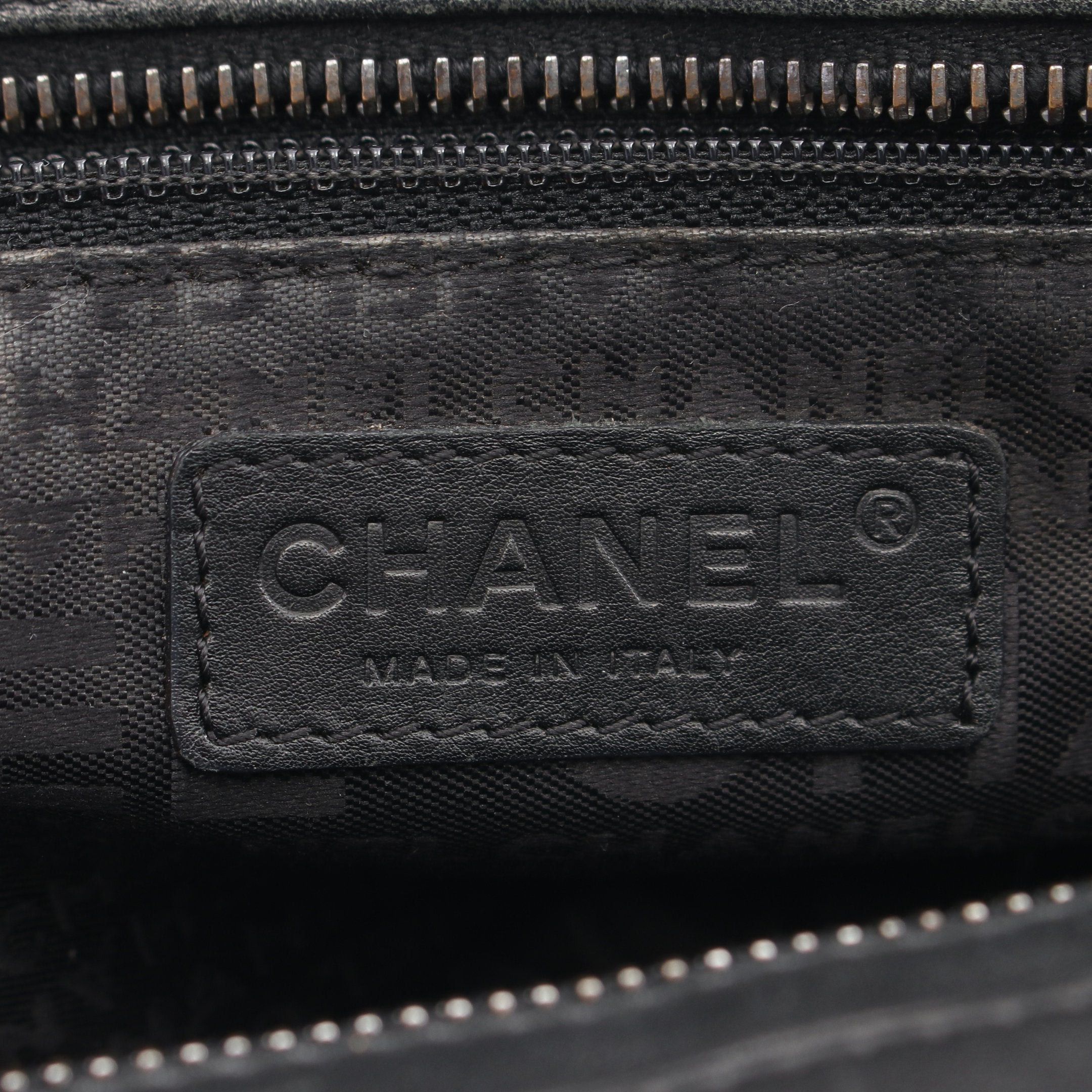 Chanel Chanel Chocolate Bar Chain Handbag Tote Bag Lambskin Black Silver Hardware Size ONE SIZE - 4 Thumbnail
