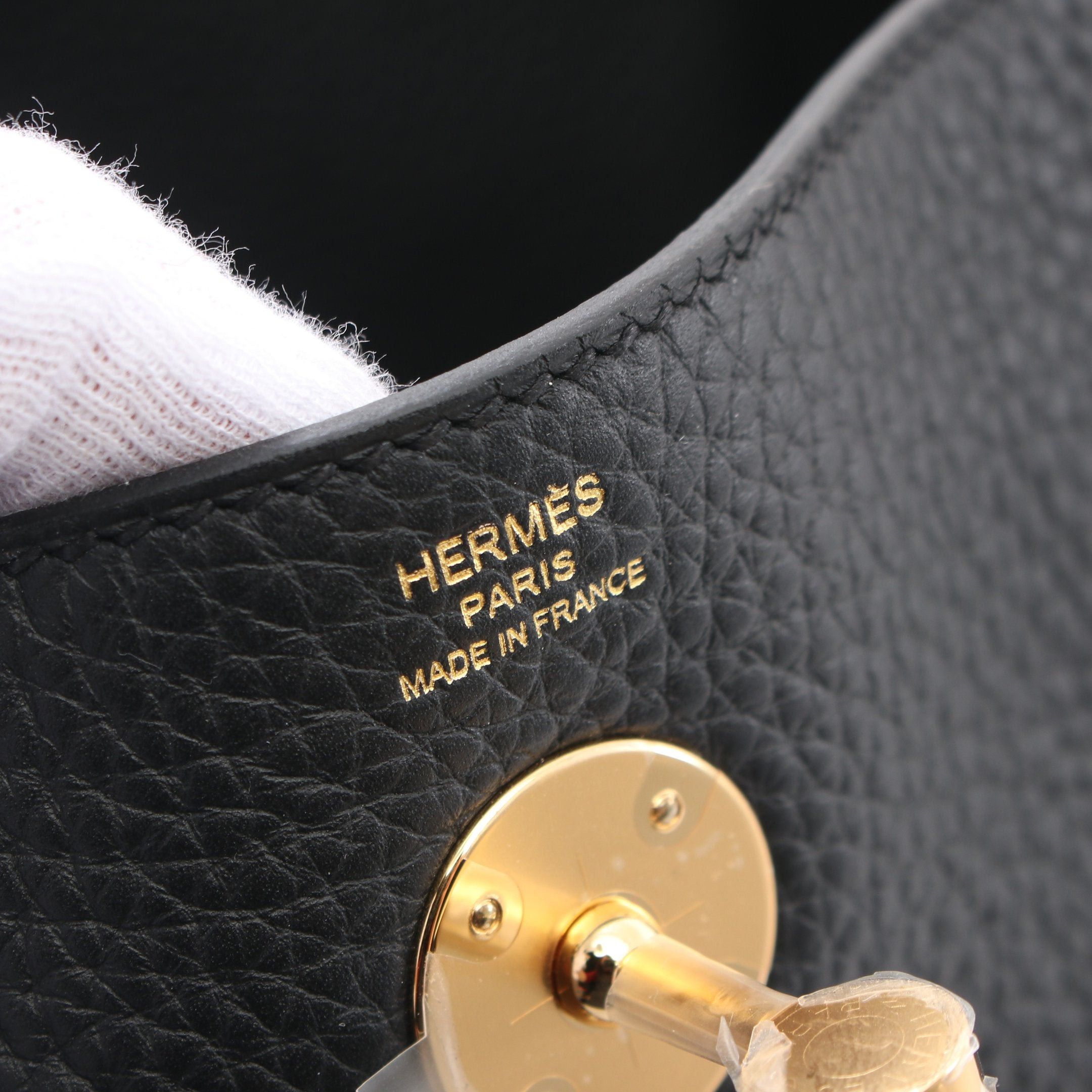 Hermes Hermes Lindy 26 Shoulder Bag Clemence Leather Black Gold Hardware Double Engraved Size ONE SIZE - 4 Thumbnail