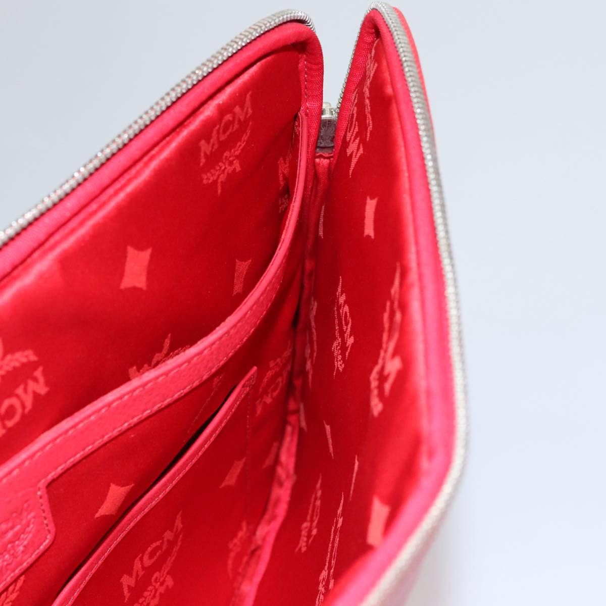MCM Visetos Red Canvas Clutch Bag (Pre-Owned) Size ONE SIZE - 17 Thumbnail