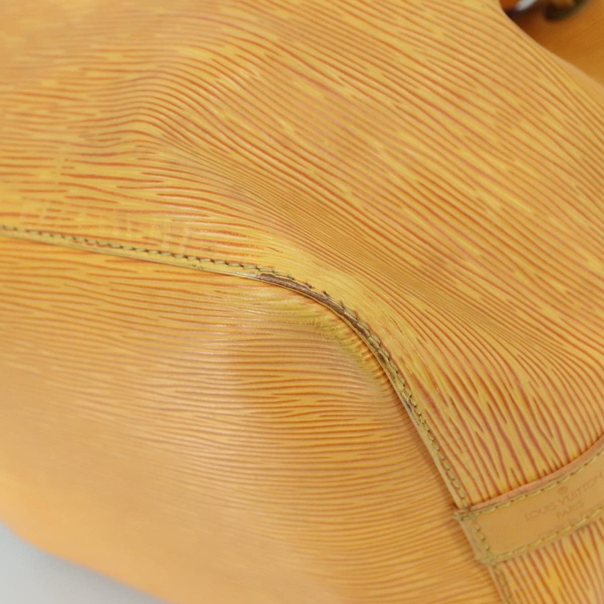 Louis Vuitton Noé Pm Yellow Leather Shoulder Bag (Pre-Owned) Size ONE SIZE - 9 Thumbnail