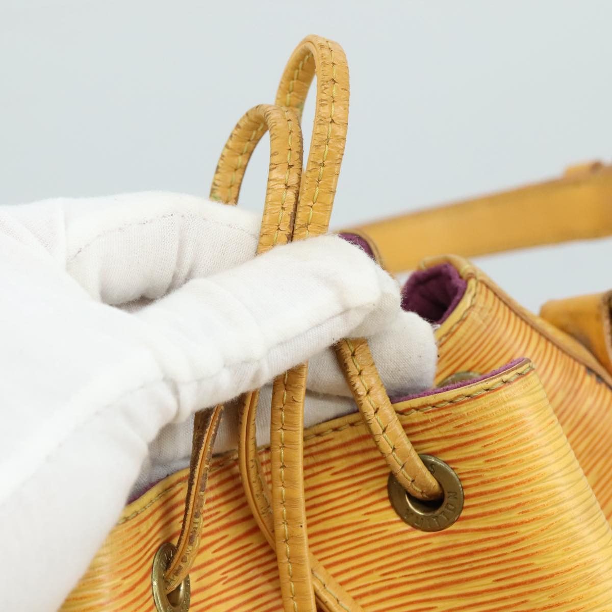 Louis Vuitton Noé Pm Yellow Leather Shoulder Bag (Pre-Owned) Size ONE SIZE - 19 Thumbnail