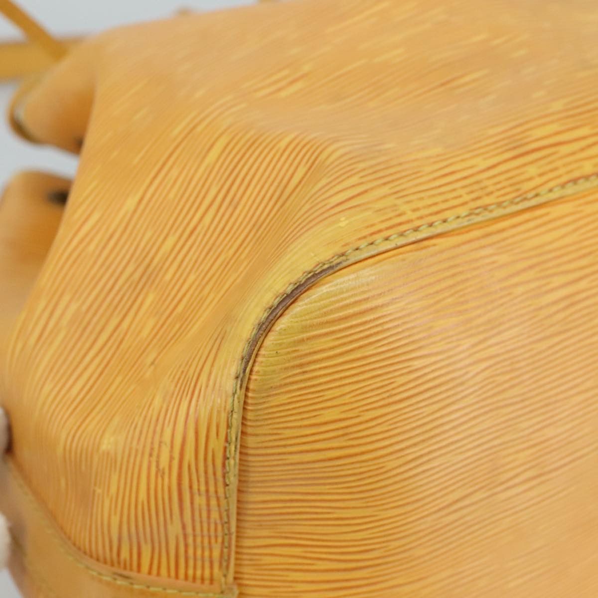 Louis Vuitton Noé Pm Yellow Leather Shoulder Bag (Pre-Owned) Size ONE SIZE - 8 Thumbnail