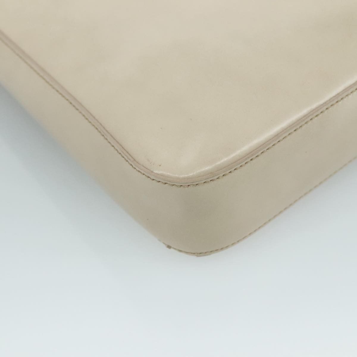 Prada Beige Patent Leather Shoulder Bag (Pre-Owned) Size ONE SIZE - 9 Thumbnail