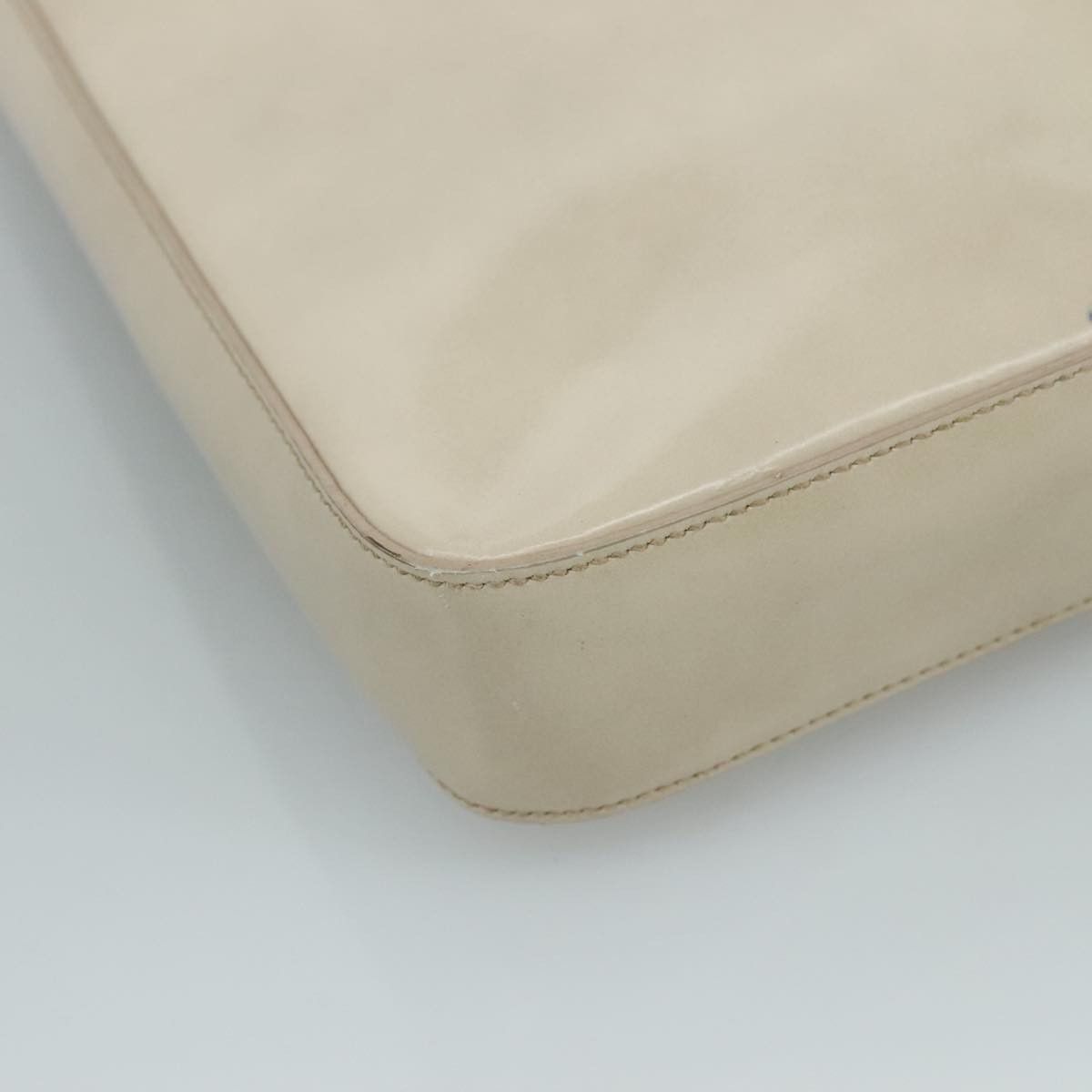Prada Beige Patent Leather Shoulder Bag (Pre-Owned) Size ONE SIZE - 7 Thumbnail