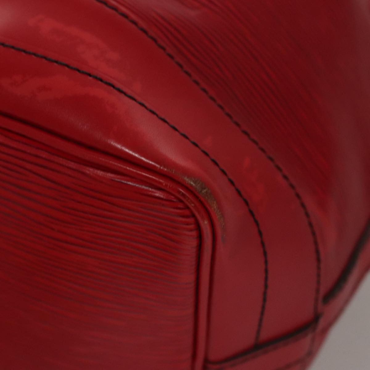Louis Vuitton Noe Red Leather Shoulder Bag (Pre-Owned) Size ONE SIZE - 8 Thumbnail