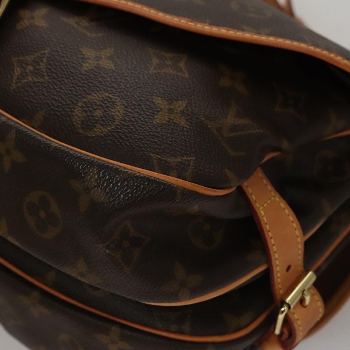 Louis Vuitton Saumur Brown Canvas Shoulder Bag (Pre-Owned) Size ONE SIZE - 9 Thumbnail