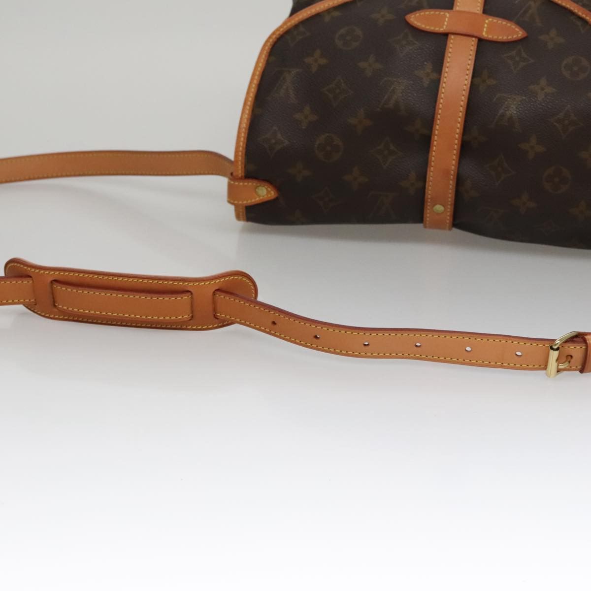 Louis Vuitton Saumur Brown Canvas Shoulder Bag (Pre-Owned) Size ONE SIZE - 5 Thumbnail