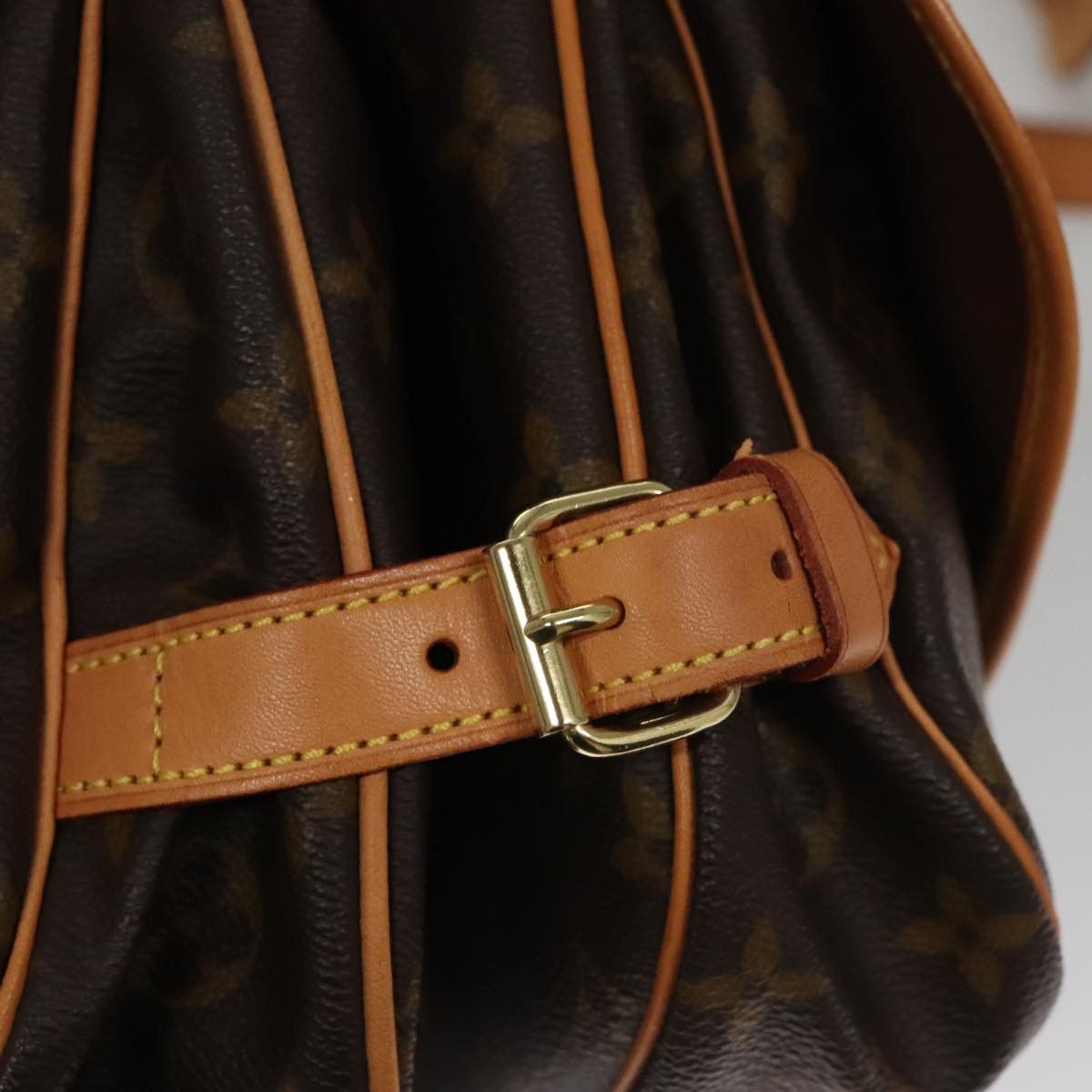 Louis Vuitton Saumur Brown Canvas Shoulder Bag (Pre-Owned) Size ONE SIZE - 13 Thumbnail