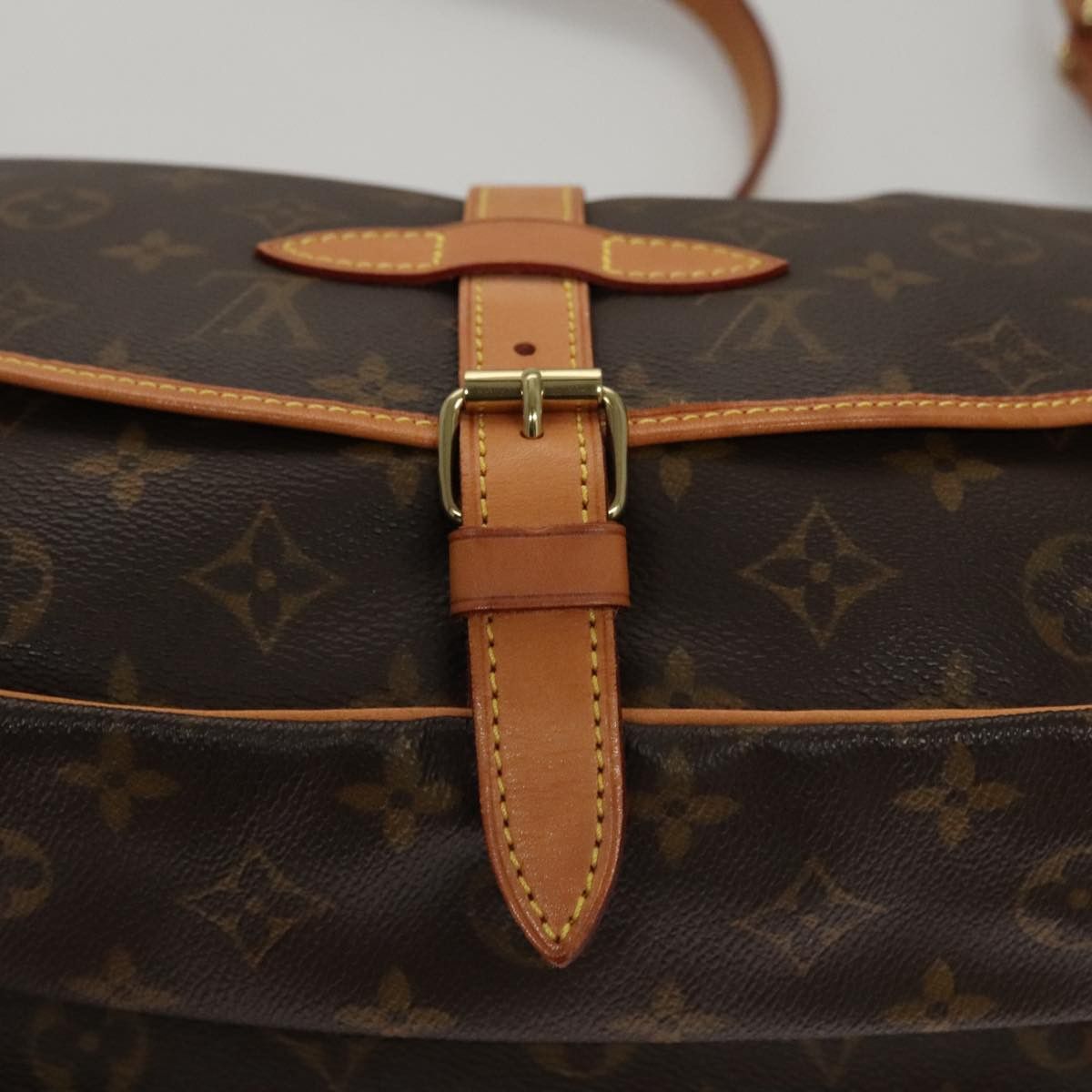 Louis Vuitton Saumur Brown Canvas Shoulder Bag (Pre-Owned) Size ONE SIZE - 18 Thumbnail