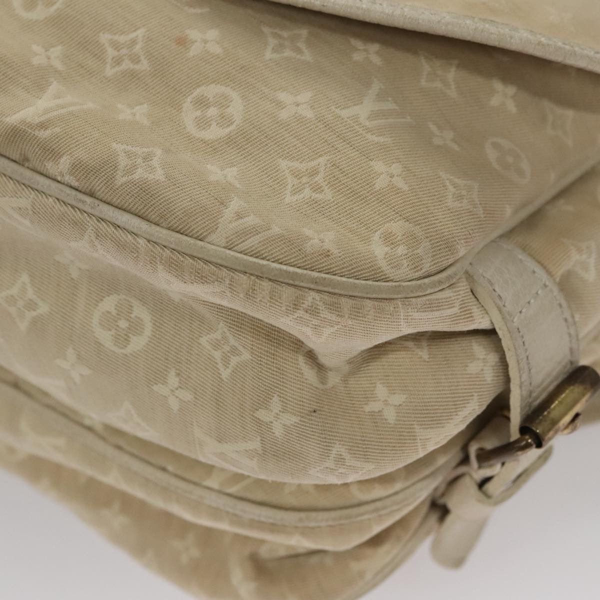 Louis Vuitton Saumur Beige Canvas Shoulder Bag (Pre-Owned) Size ONE SIZE - 10 Thumbnail