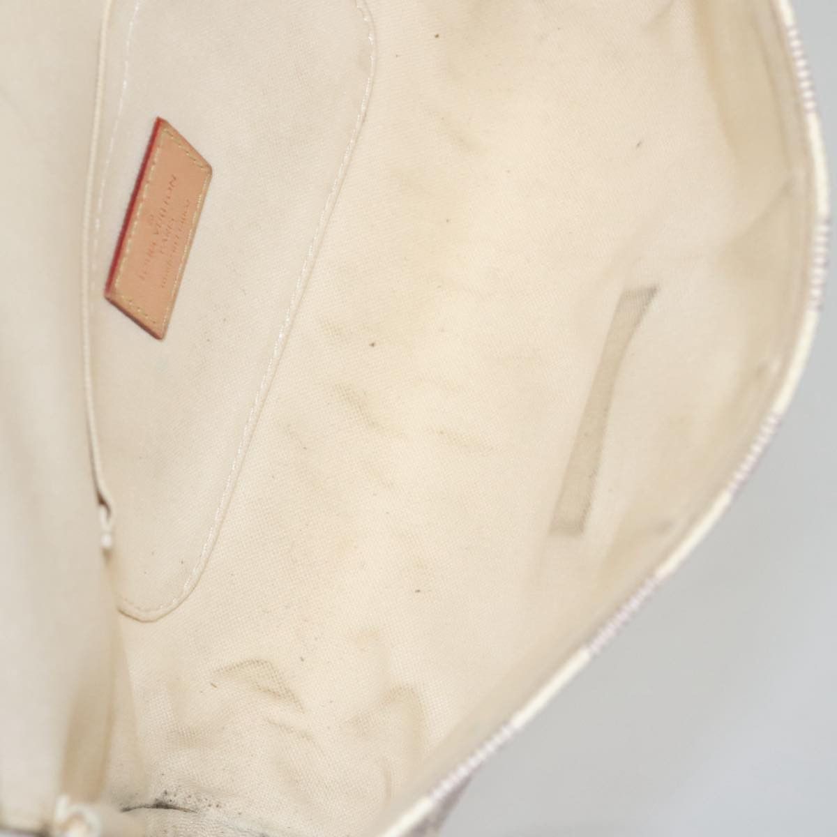Louis Vuitton Favorite White Canvas Shoulder Bag (Pre-Owned) Size ONE SIZE - 14 Thumbnail