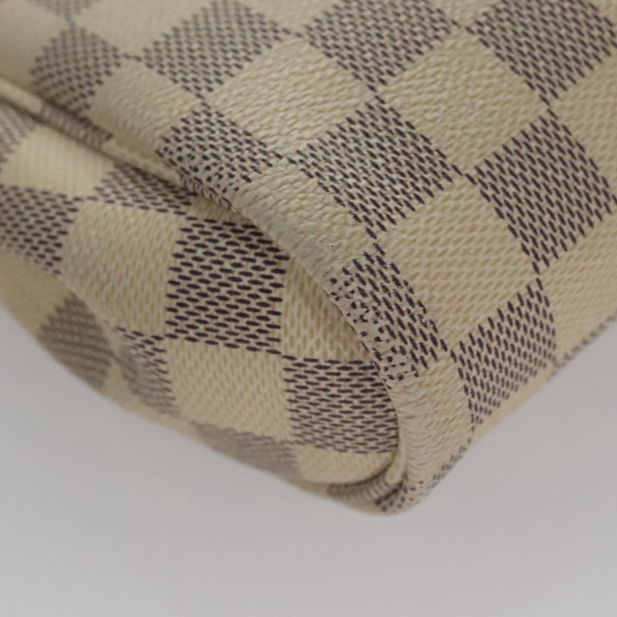 Louis Vuitton Favorite White Canvas Shoulder Bag (Pre-Owned) Size ONE SIZE - 9 Thumbnail