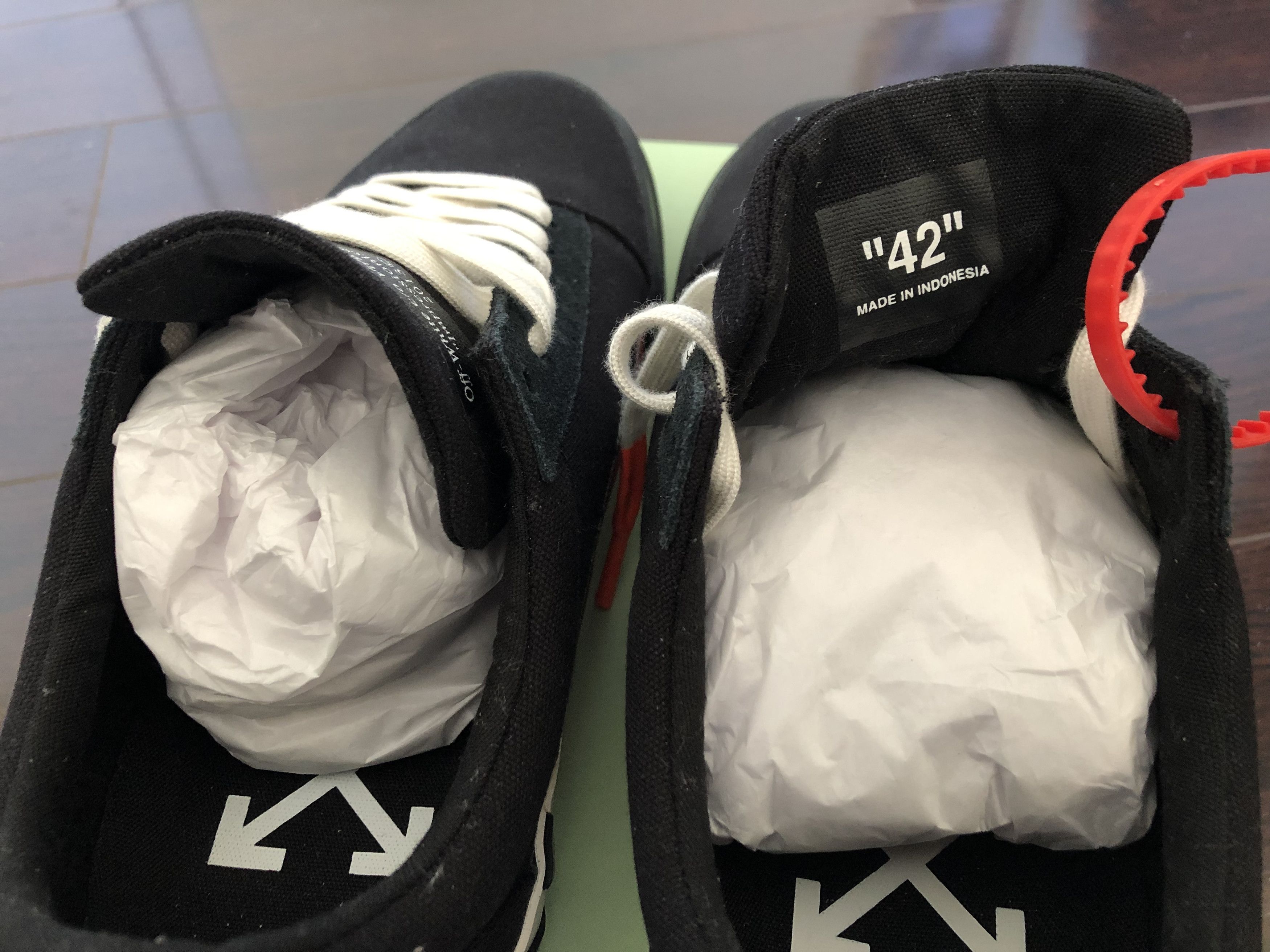Off-White ⭐️⭐️ SALE! DEADSTOCK Brand New Off-White Vulc Low-Top Sneakers Size US 9 / EU 42 - 4 Thumbnail