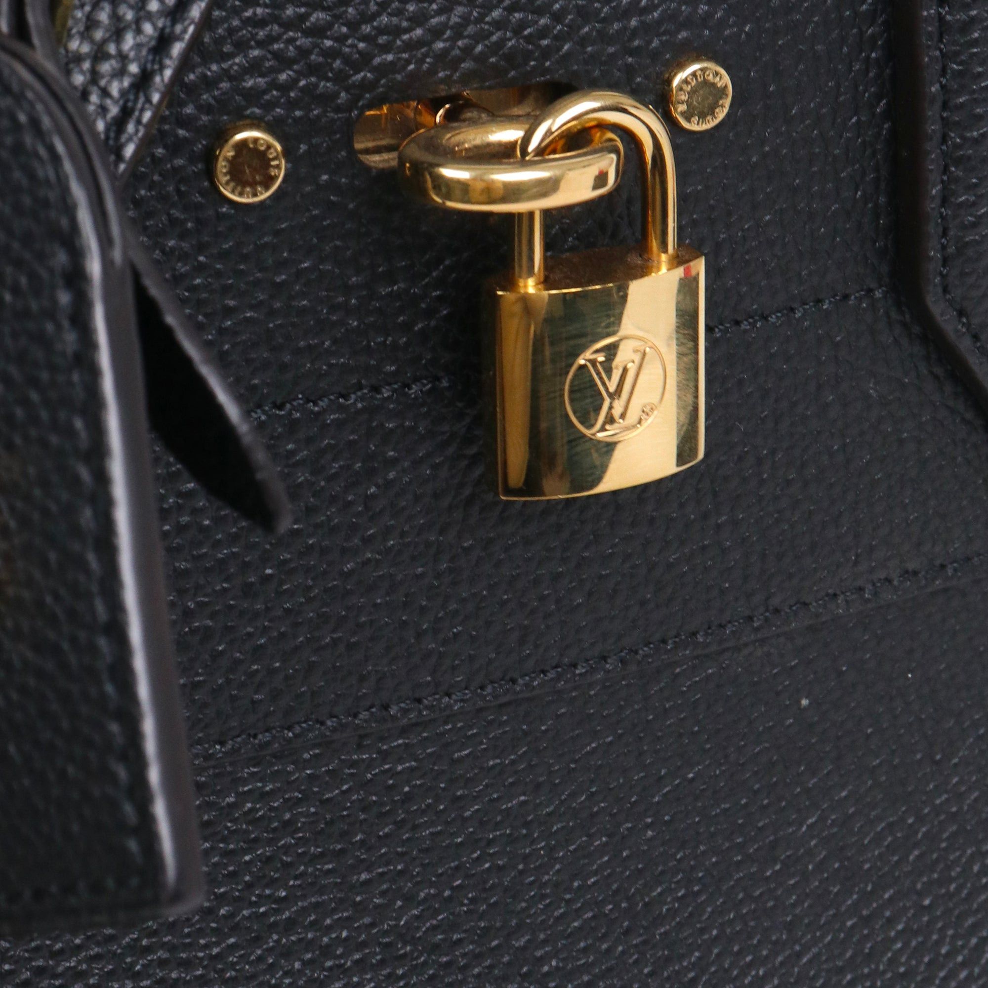 Louis Vuitton LOUIS VUITTON - Louis Vuitton City Steamer MM handbag in black grained leather Size ONE SIZE - 4 Thumbnail