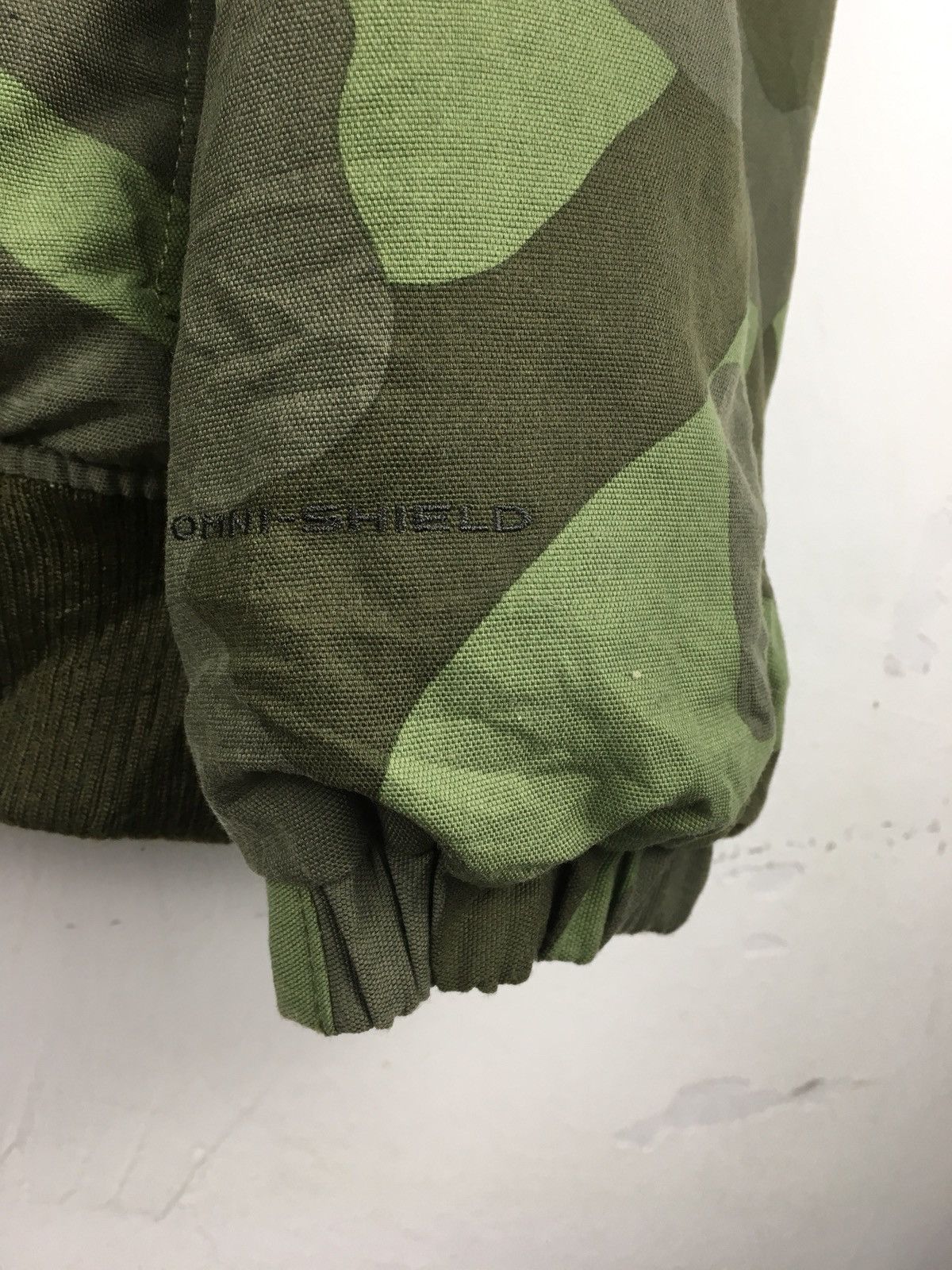 Columbia × Vintage Columbia camouflage jacket armpit 24x27 Size US L / EU 52-54 / 3 - 4 Thumbnail