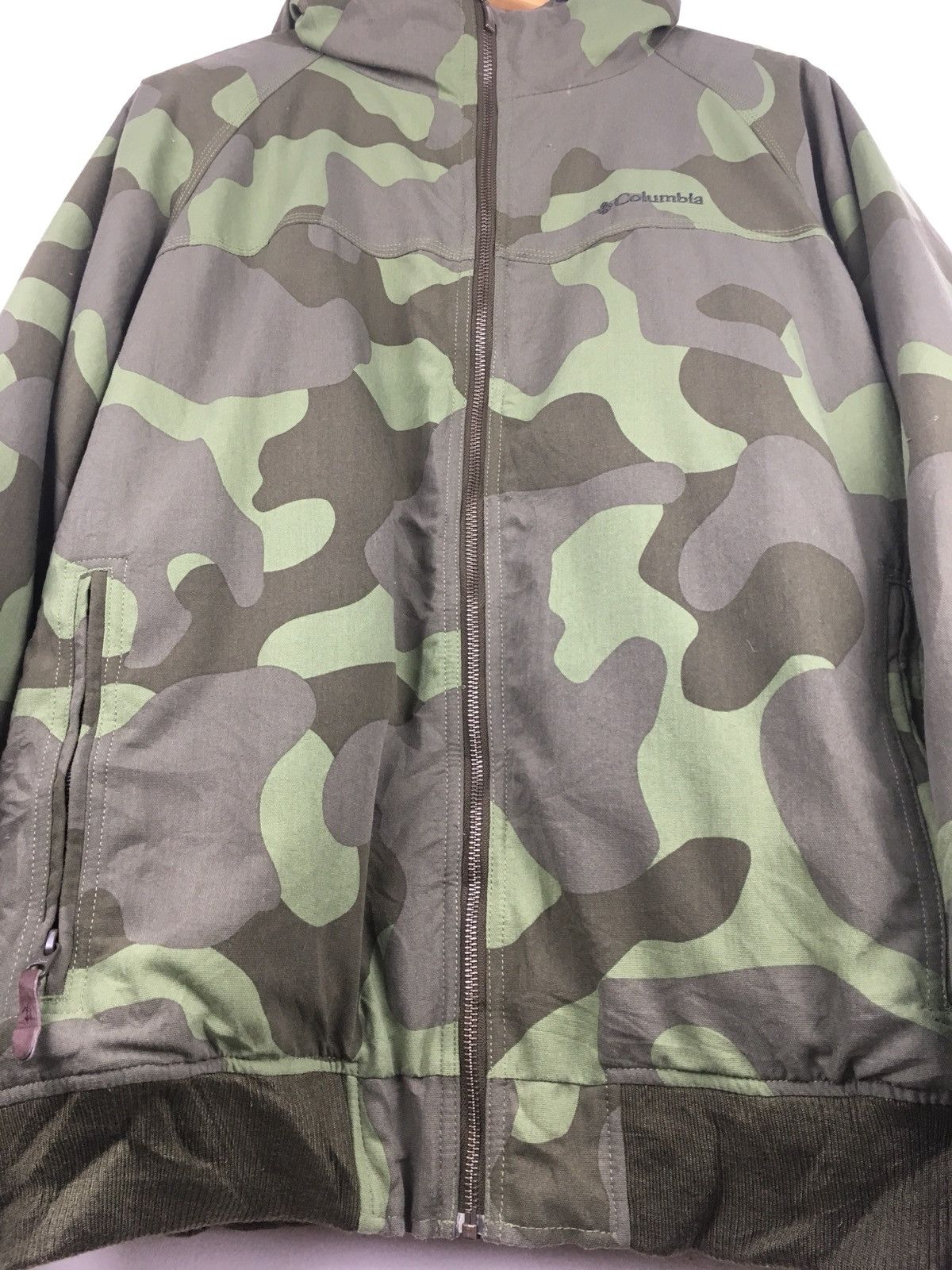 Columbia × Vintage Columbia camouflage jacket armpit 24x27 Size US L / EU 52-54 / 3 - 6 Thumbnail