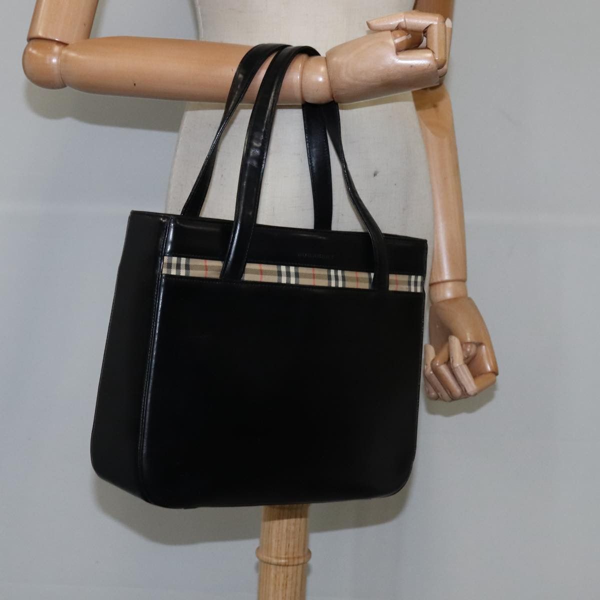 Burberry Nova Check Black Leather Handbag (Pre-Owned) Size ONE SIZE - 13 Thumbnail