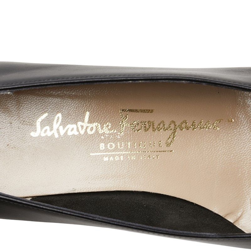 Salvatore Ferragamo Salvatore Ferragamo Salvatore Ferragamo Vara Leather Pumps Leather Shoes DUTY FREE for USA Size ONE SIZE - 8 Thumbnail