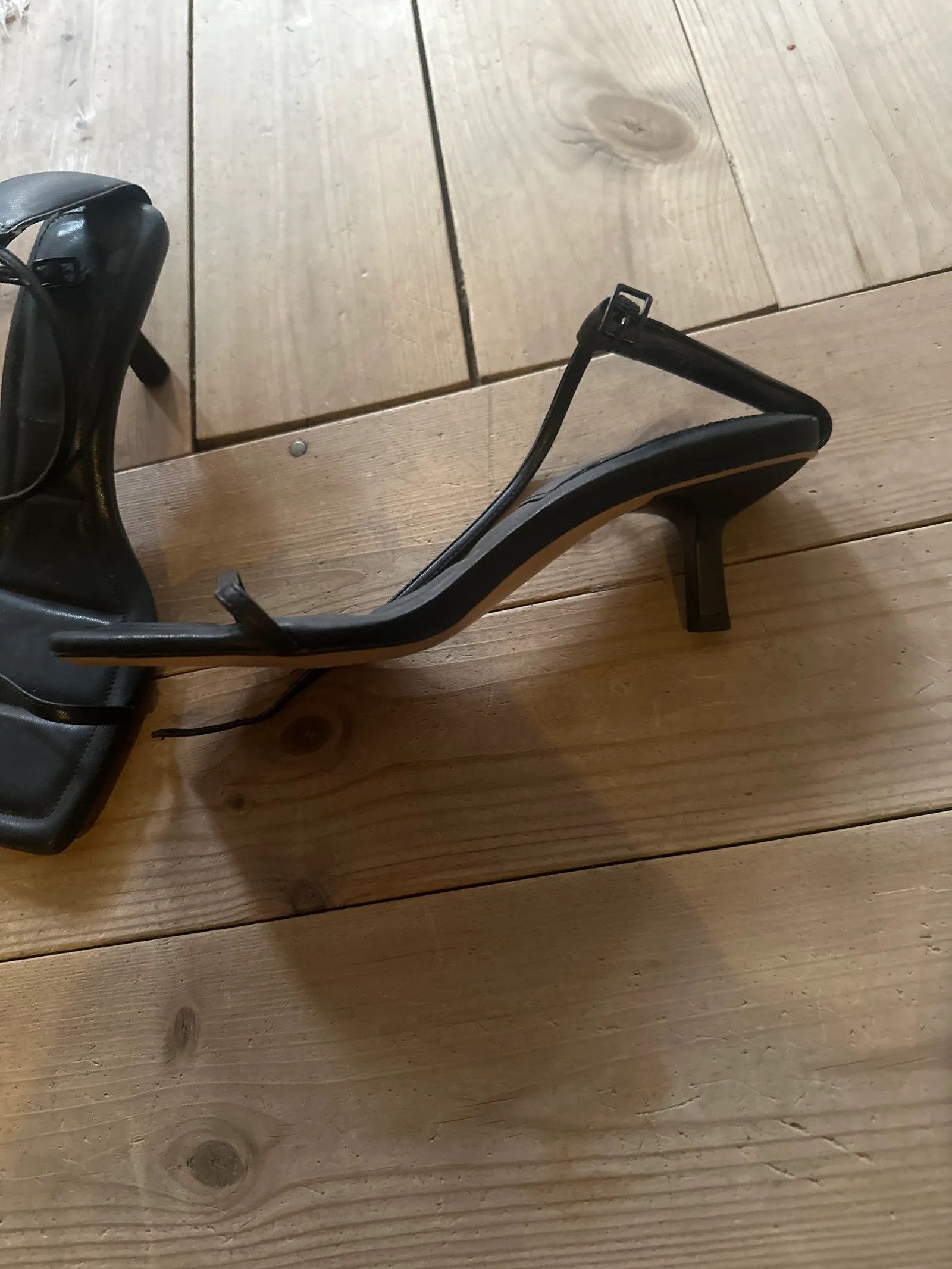 H&M H&M Heels Size US 7 / IT 37 - 3 Thumbnail