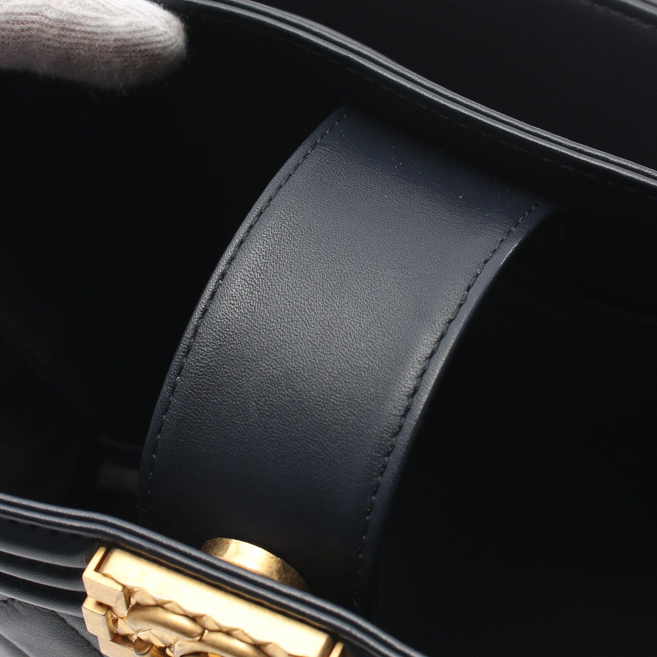 Chanel Chanel Boy Chanel Chain Shoulder Bag Leather Navy Gold Hardware Size ONE SIZE - 9 Thumbnail
